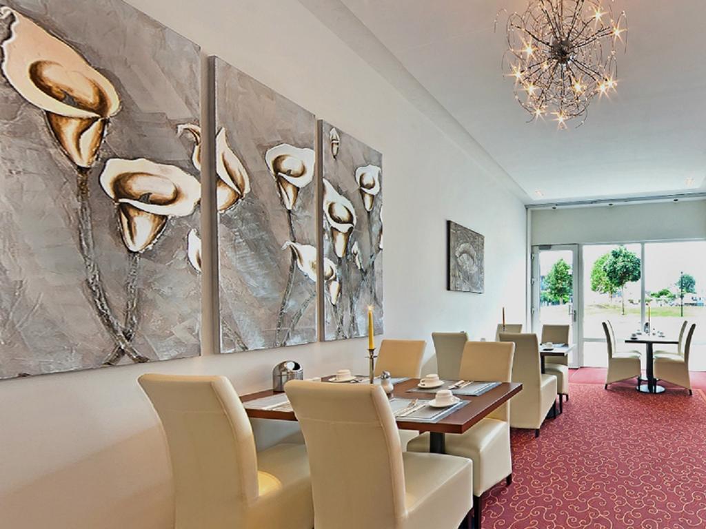 Wiking Hotel Хенщед-Улцбург Екстериор снимка